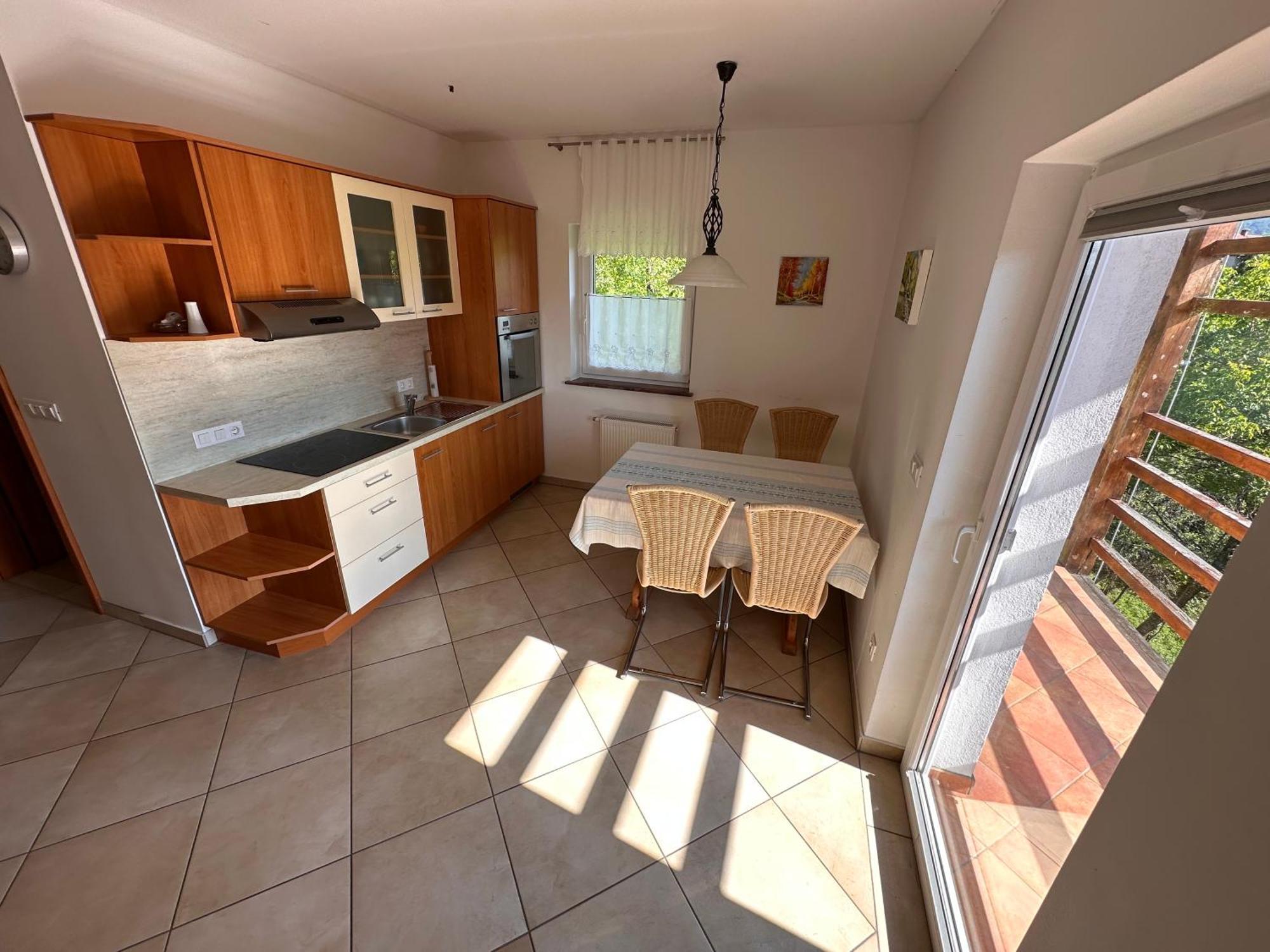 Apartments Suster Stari Trg ob Kolpi Екстериор снимка