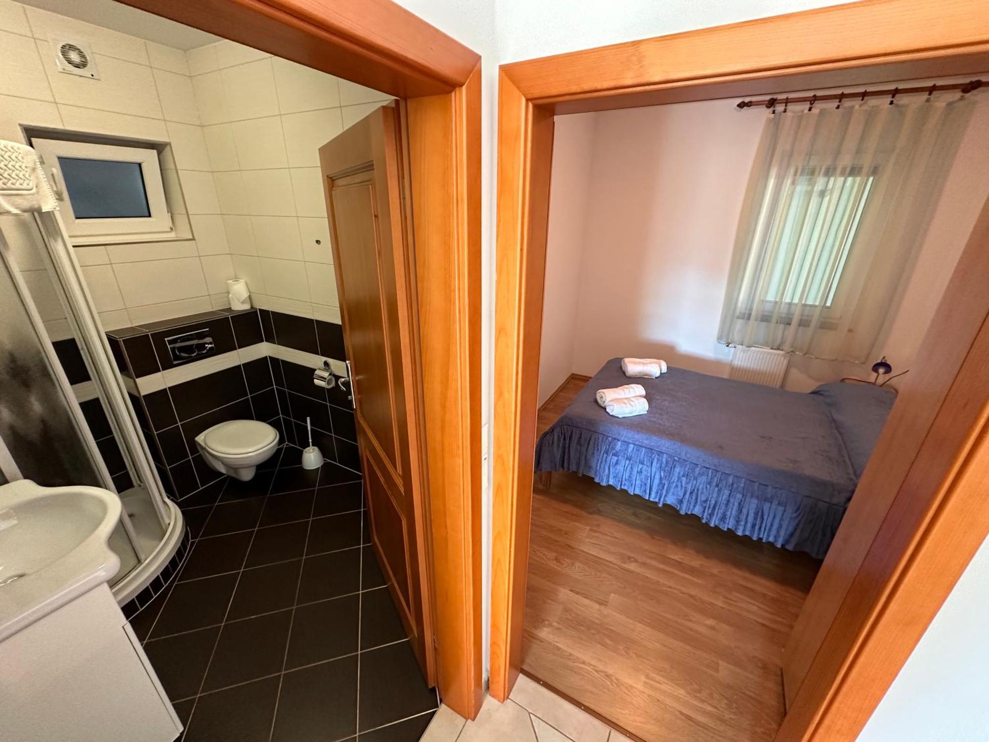 Apartments Suster Stari Trg ob Kolpi Екстериор снимка
