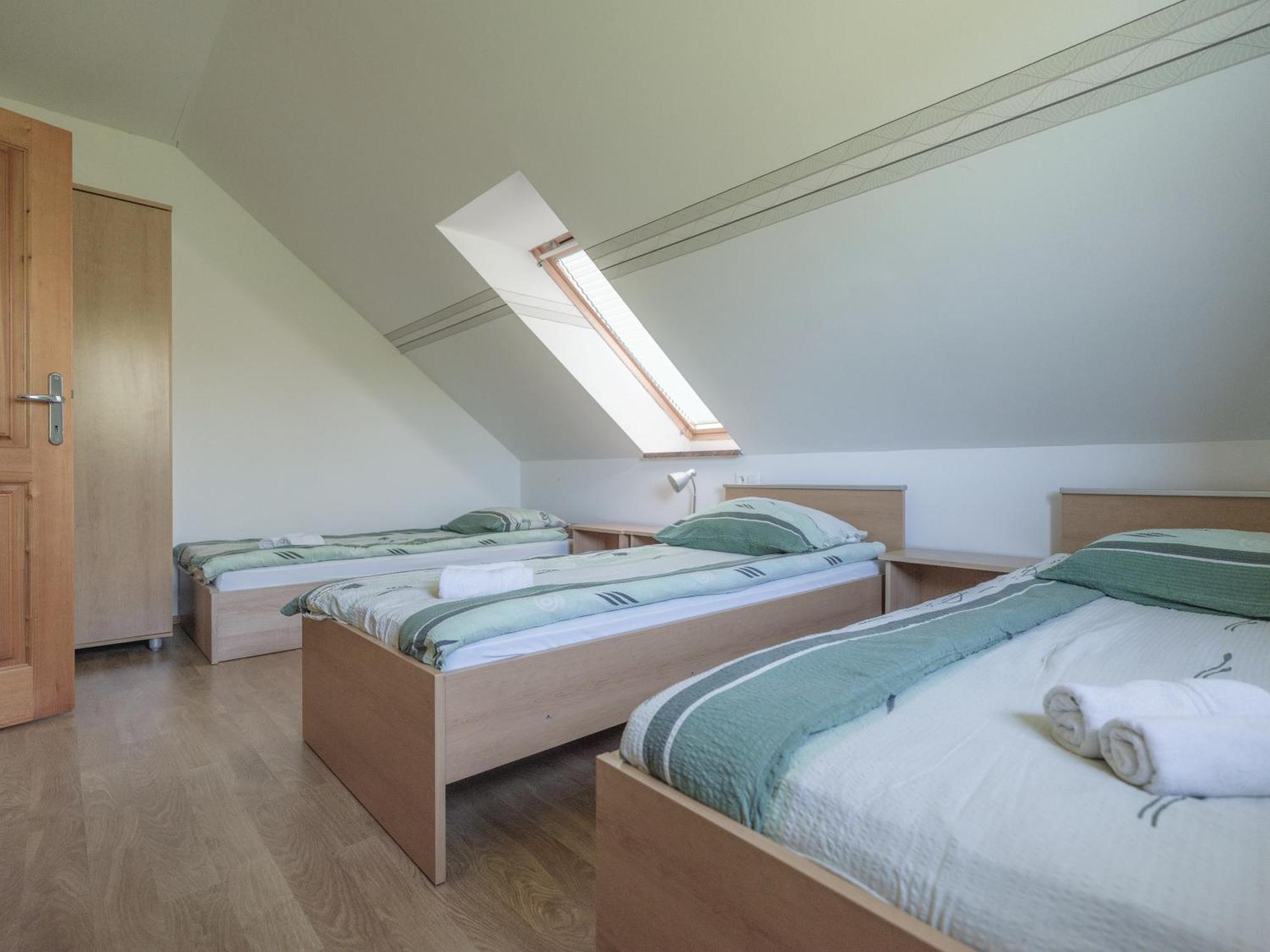 Apartments Suster Stari Trg ob Kolpi Стая снимка