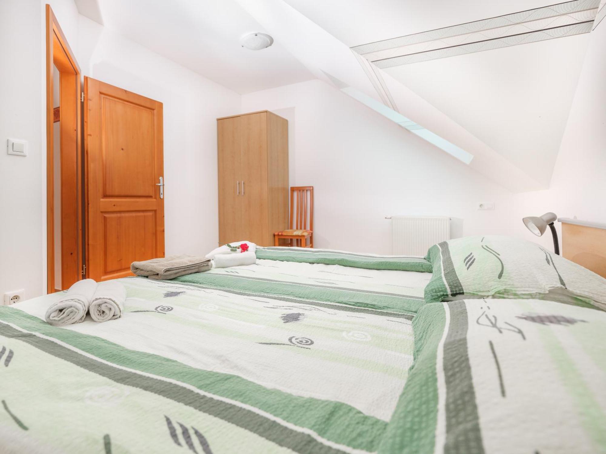 Apartments Suster Stari Trg ob Kolpi Екстериор снимка