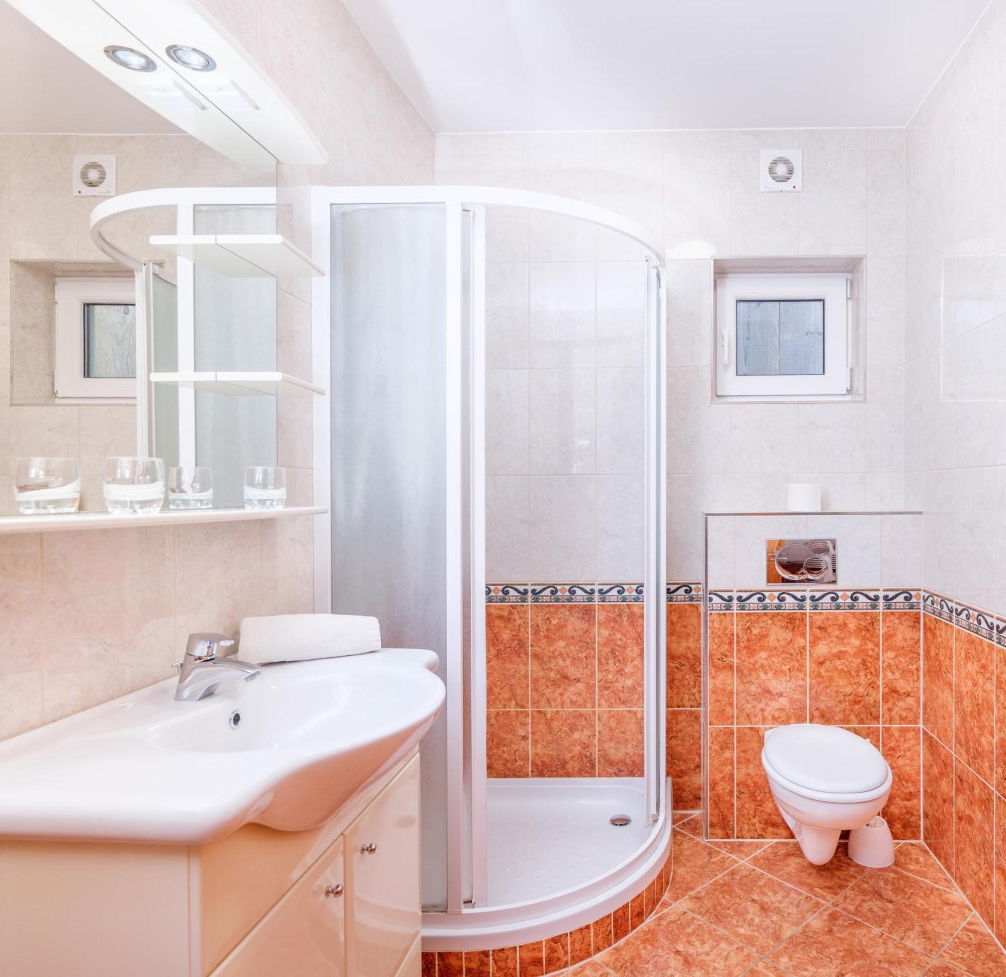 Apartments Suster Stari Trg ob Kolpi Екстериор снимка