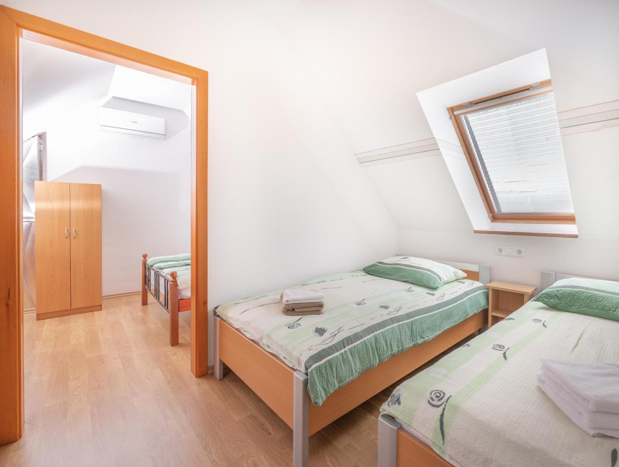 Apartments Suster Stari Trg ob Kolpi Екстериор снимка