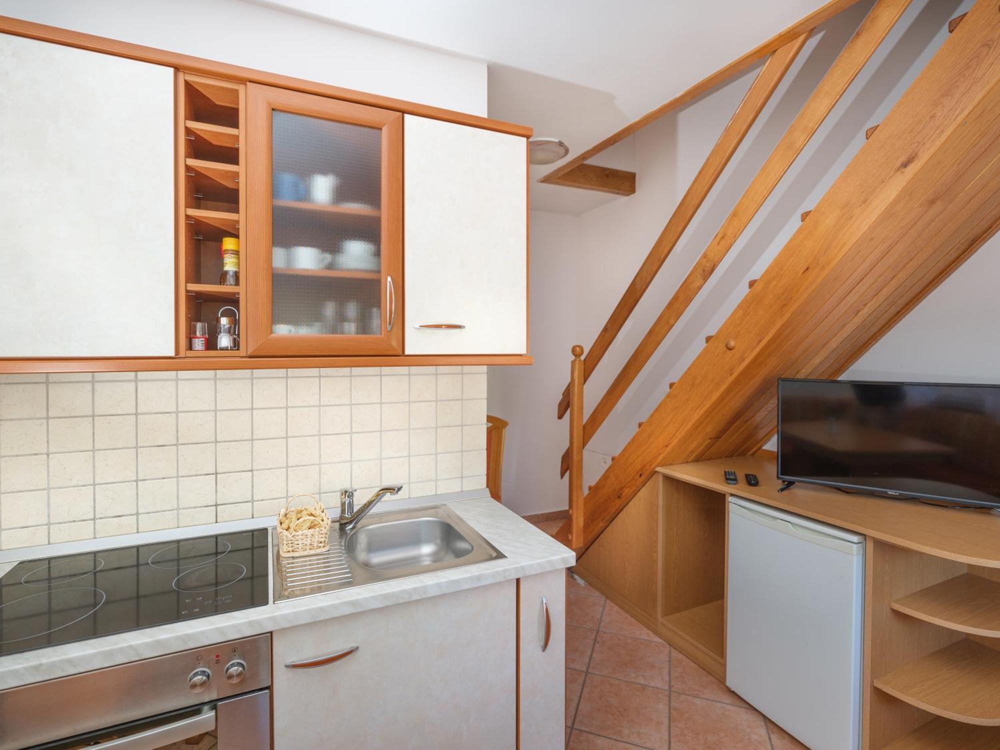 Apartments Suster Stari Trg ob Kolpi Екстериор снимка