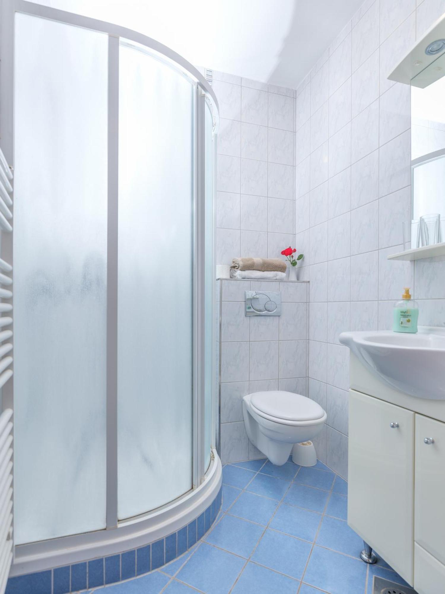 Apartments Suster Stari Trg ob Kolpi Стая снимка