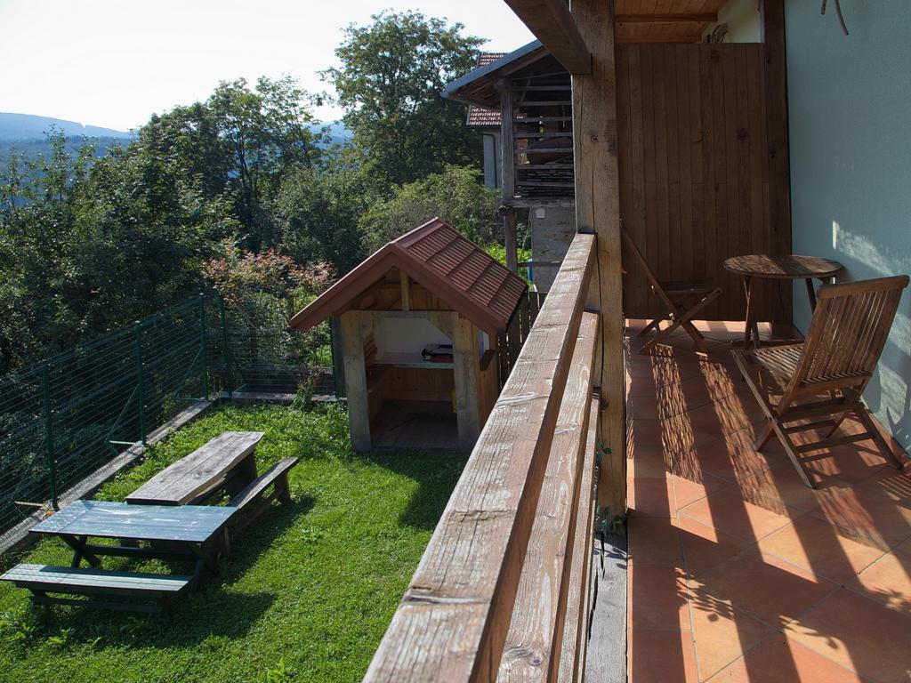 Apartments Suster Stari Trg ob Kolpi Екстериор снимка